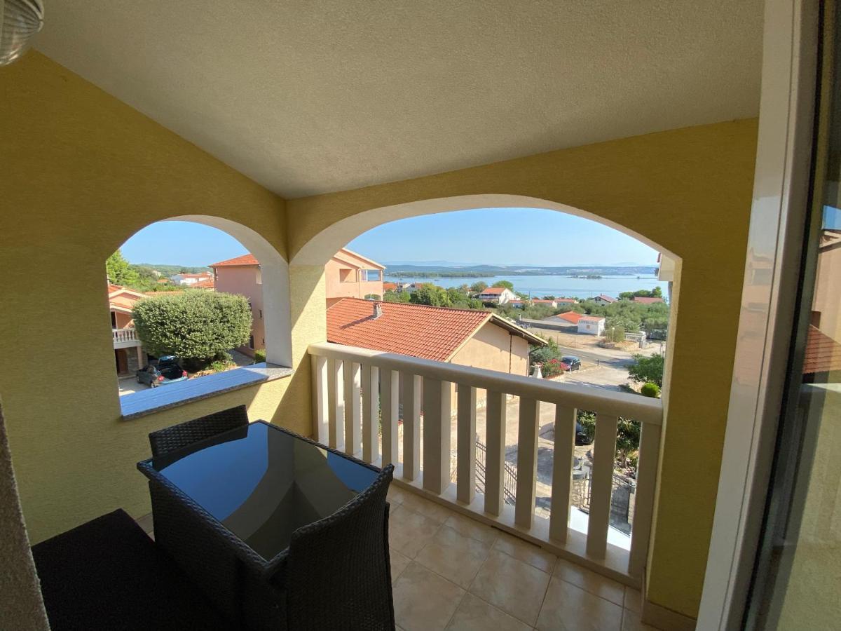 Apartments Villa Lora Kraj  Ngoại thất bức ảnh