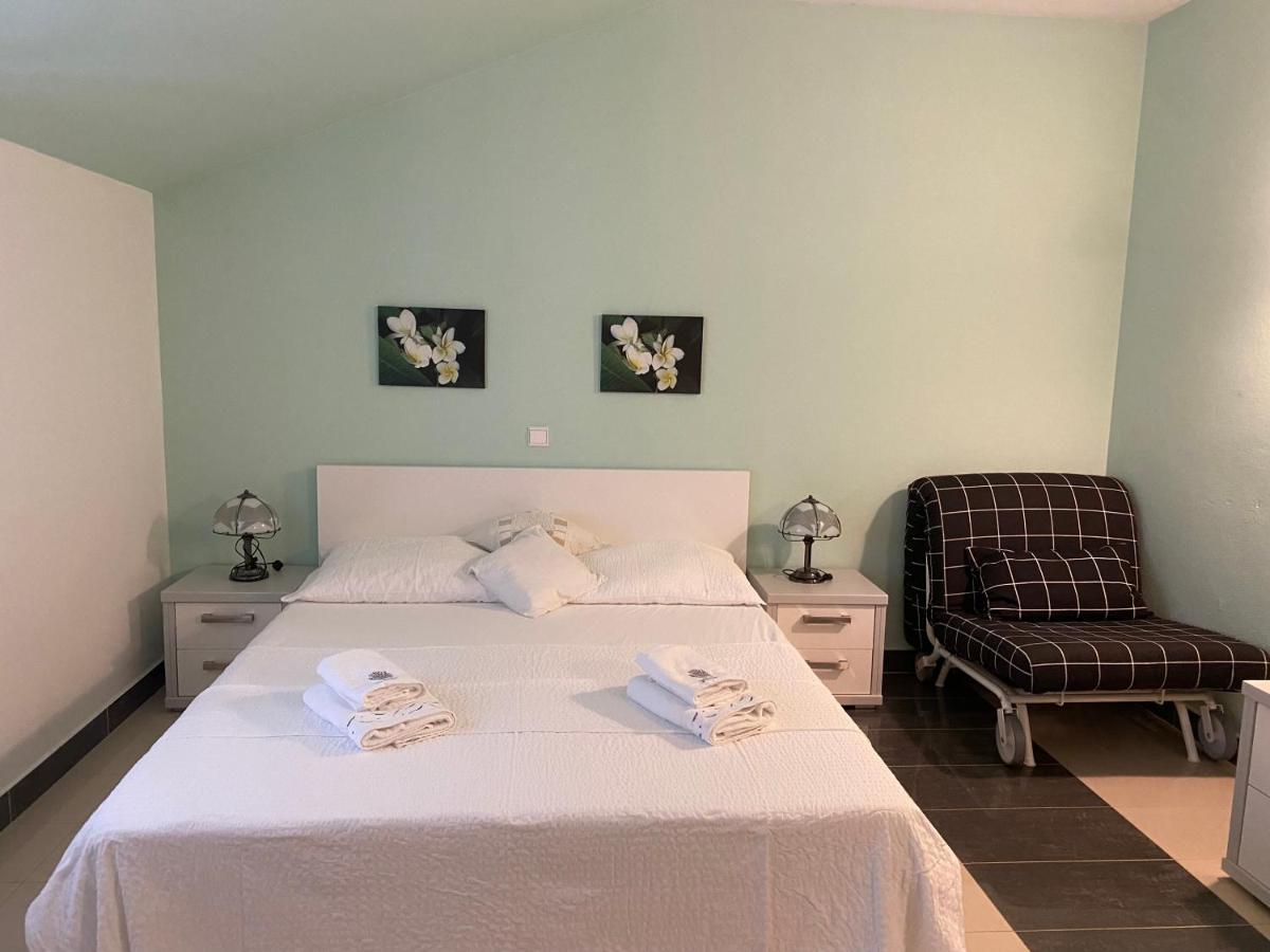 Apartments Villa Lora Kraj  Ngoại thất bức ảnh